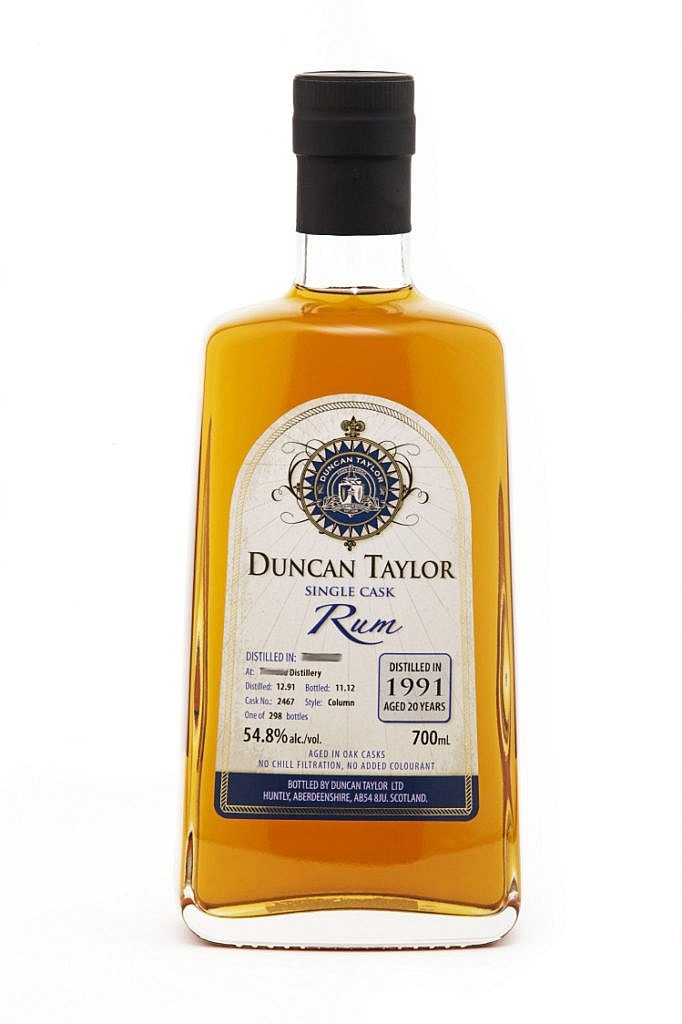 Fles -Rum - Duncan Taylor - Belize - Travellers single cask 2005 - 0,7l - 54,6%