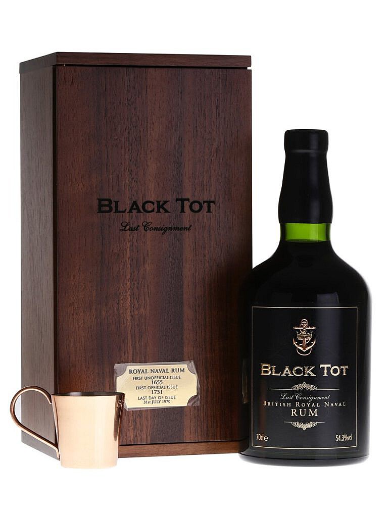 Fles & Wooden case - rum - Black Tot - Last Consignment Rum Navy Strength - 0,7l -54,3%